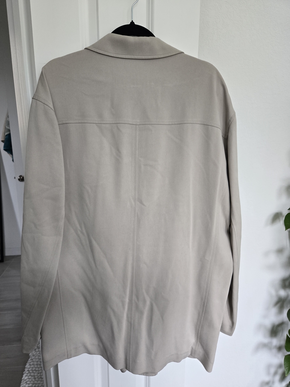 Bachrach Beige Single-Breasted Trench Coat - Picture 8 of 12
